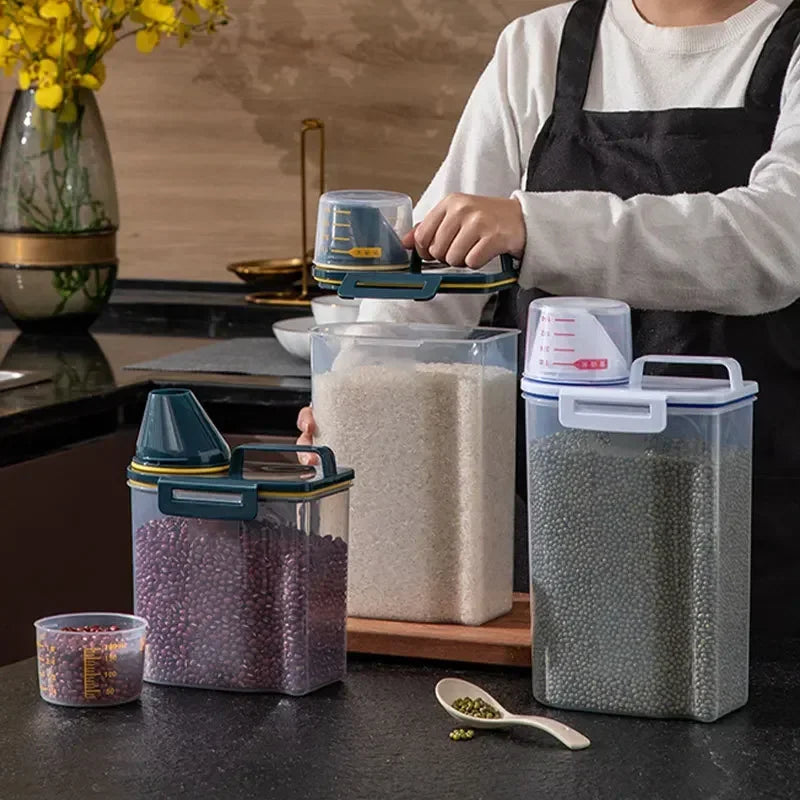 Pawfectly Moisture-Proof Pet Food Storage Pail with Measuring Cup 🐾🥣