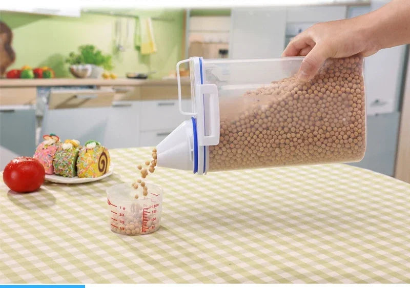 Pawfectly Moisture-Proof Pet Food Storage Pail with Measuring Cup 🐾🥣
